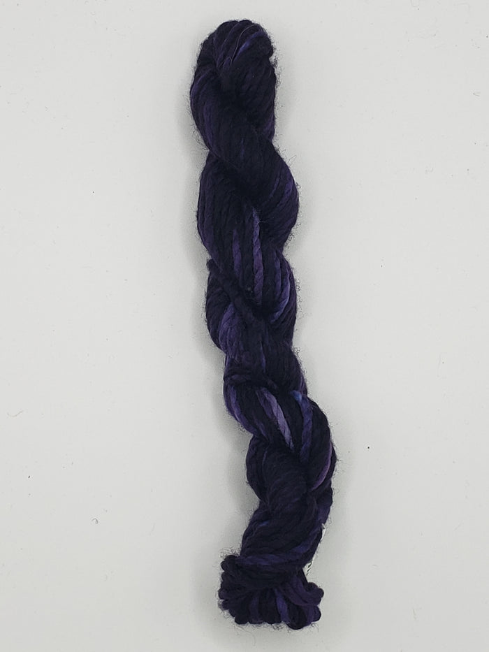 Othello Merino Mini-Skein - DARK VIOLETTE - 2169 Hand Dyed Chunky Yarn 25GR - B1