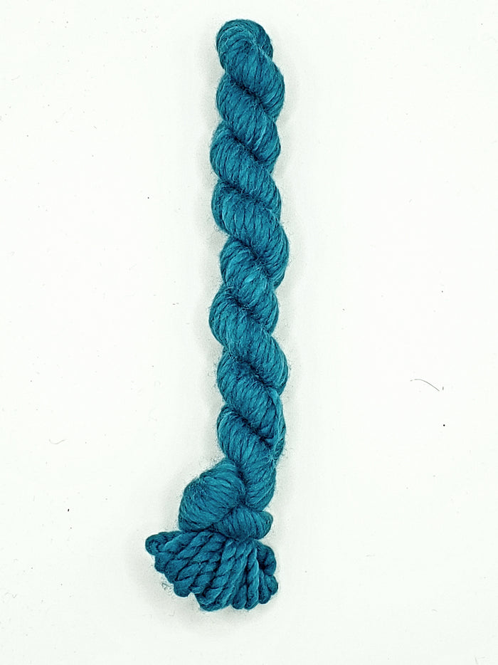 Othello Merino Mini-Skein - POOL - 1500 Hand Dyed Chunky Yarn 25GR - B2