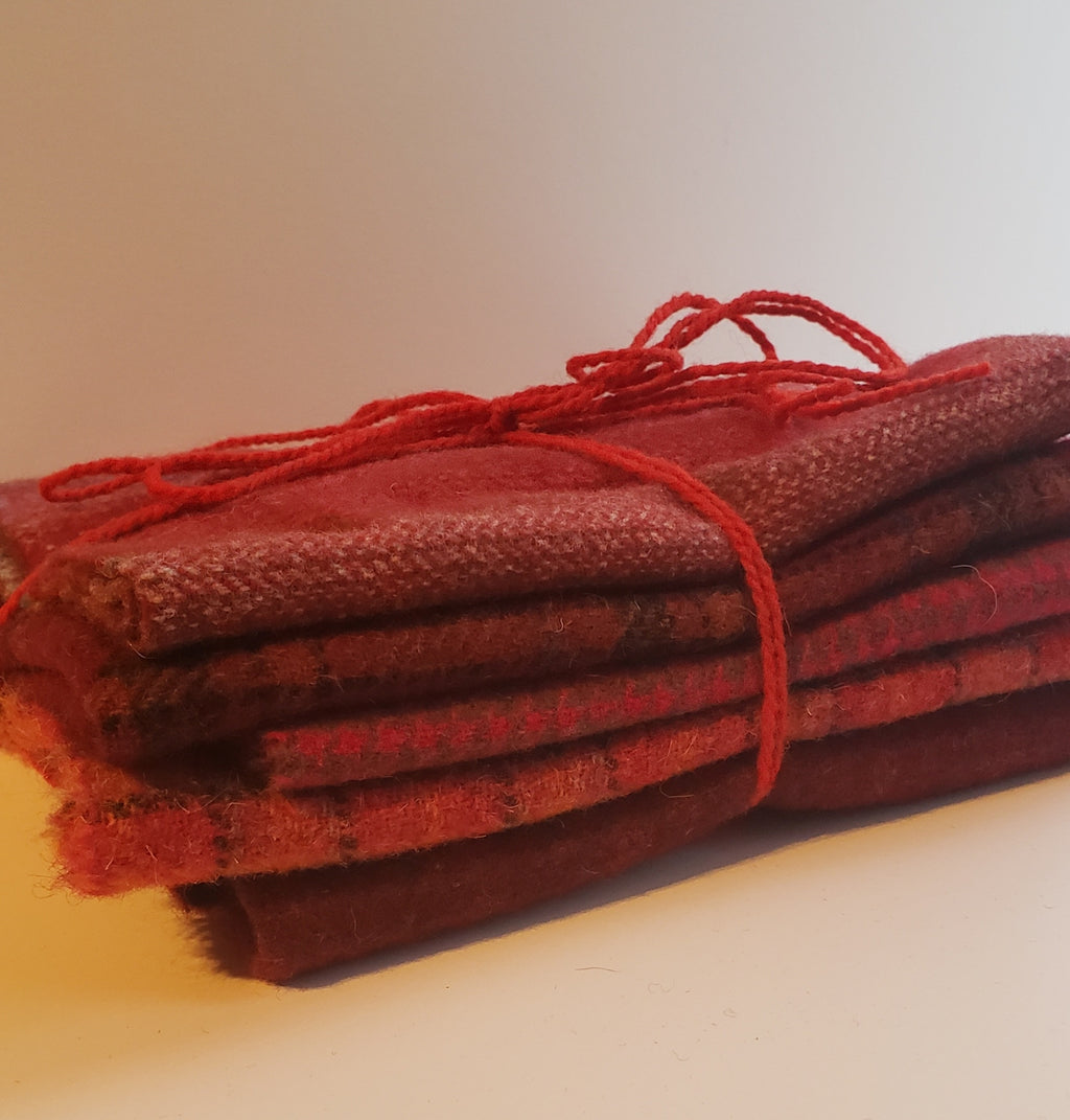RED SHADES - Wool Bundle - 5/8 yard - 100% Wool for Rug Hooking & Wool Applique - 613647