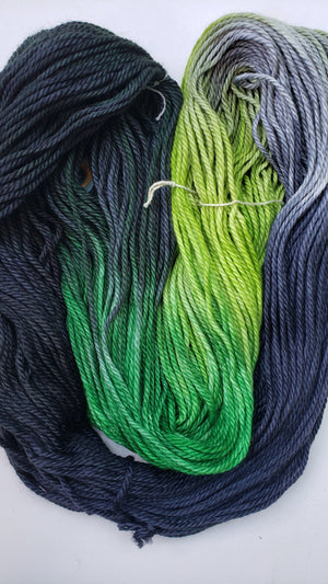 Back Country - STONE AND IVY - Hand Dyed Chunky Yarn 4 ounces/125g