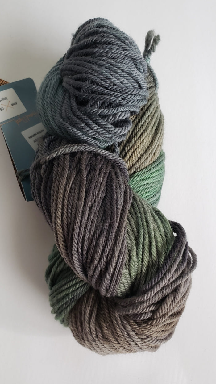 Chinook Worsted Weight - TORNGAT - 100% Organic Merino Wool Yarn - Hand Dyed