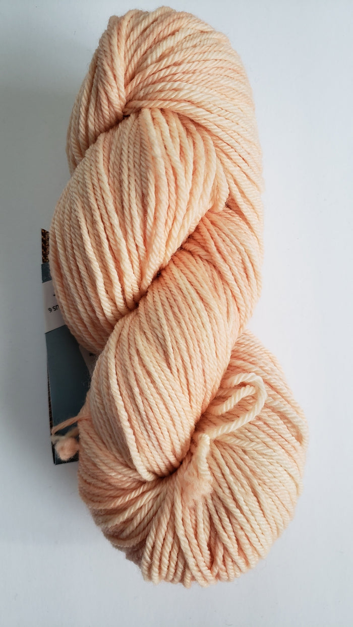 Chinook Worsted Weight - APRICOT - 100% Organic Merino Wool Yarn - Hand Dyed