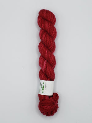 Othello Merino Mini-Skein - STRAWBERRY - 02120 Hand Dyed Chunky Yarn 25GR - B2