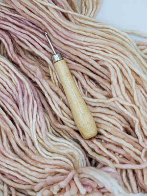 Rug Hook Regular - Light Coloured Handle