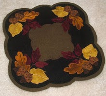Fallin Leaves Wool Applique Pattern - Candle Mat
