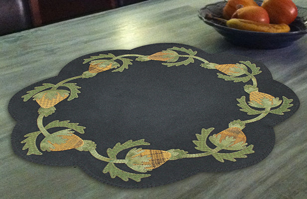Primitive Pineapple Table Mat -  Wool Applique Pattern
