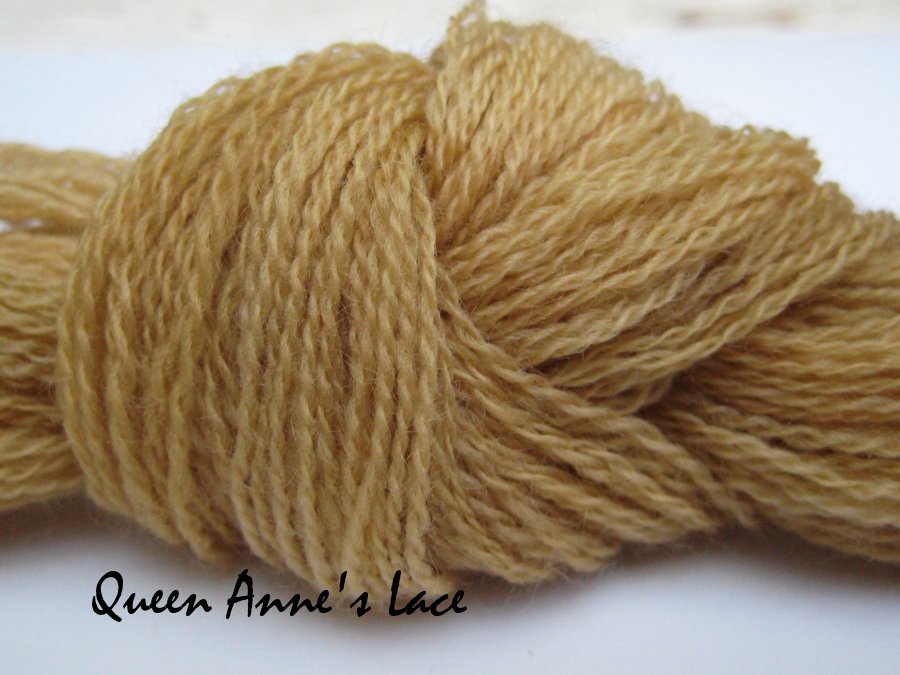 Queen Anne's Lace #025 - Wool Thread for Needle Punch and Wool Applique - Red Sand Fibre