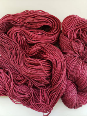 CRANBERRY SPARKLE - Merino/Gold Stellina -  Hand Dyed Shades of Red - Yarn for Rug Hooking - RSS250
